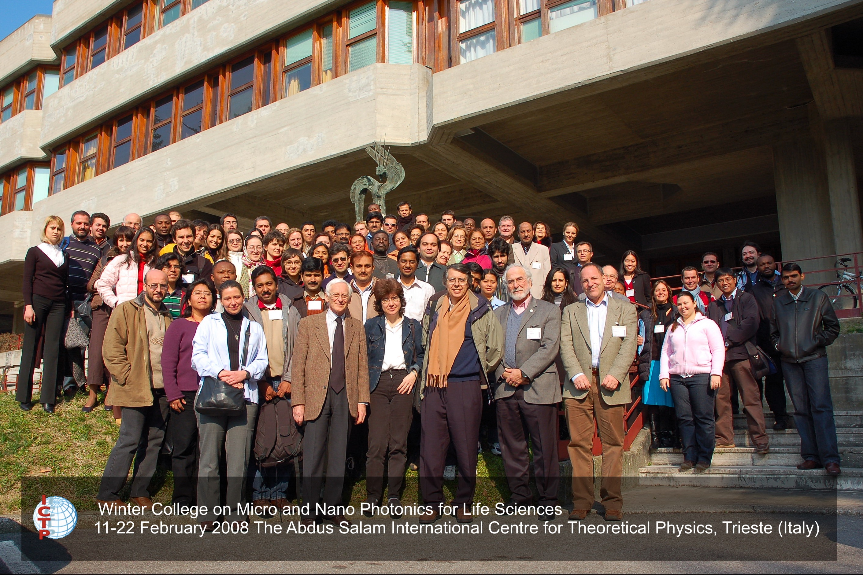 Group_picture.jpg